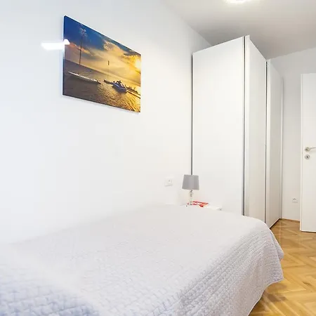 Silence Luxury Apartment *